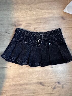 Fashion Nova Women's Jeans skirt with Belts